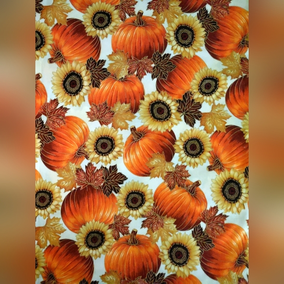 East Grove #M7477, Pumpkins, Sunflowers & Leaves, Gold Accents, Approx 80" x 44" - Picture 3 of 9
